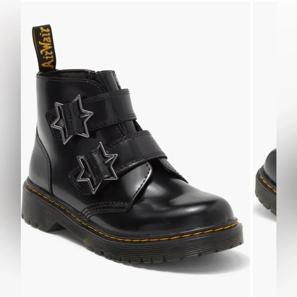 Doc Marten Kids Devon Bex Star Water Repellent boot size 3 GUC!